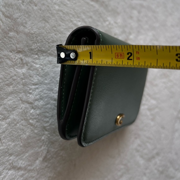 Coach Essential Slim Card Case in Amazon Green - Picture 13 of 13